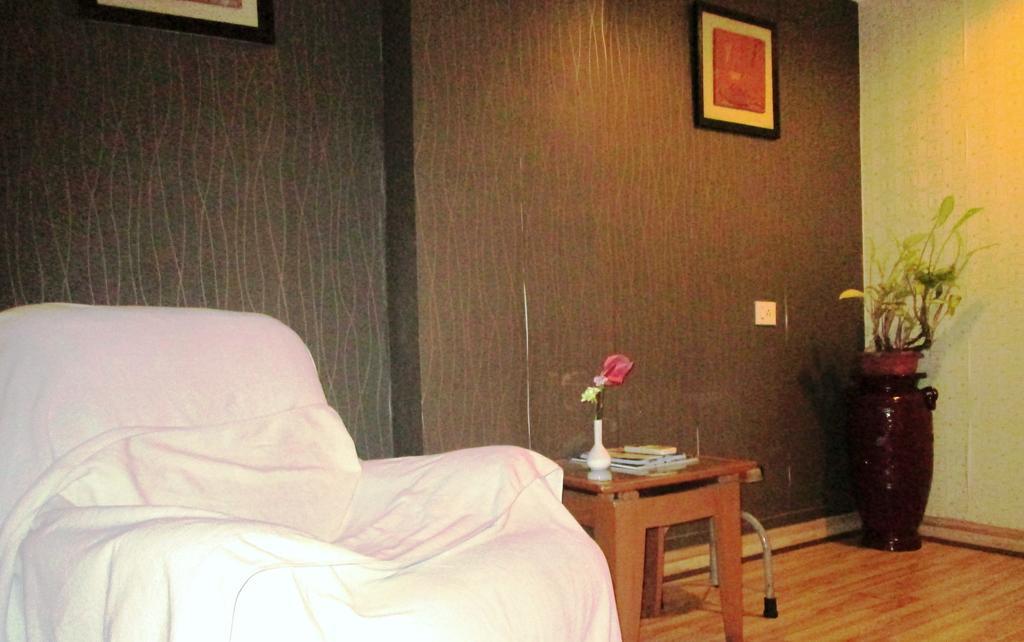 Indismart Hotel Колката Екстериор снимка