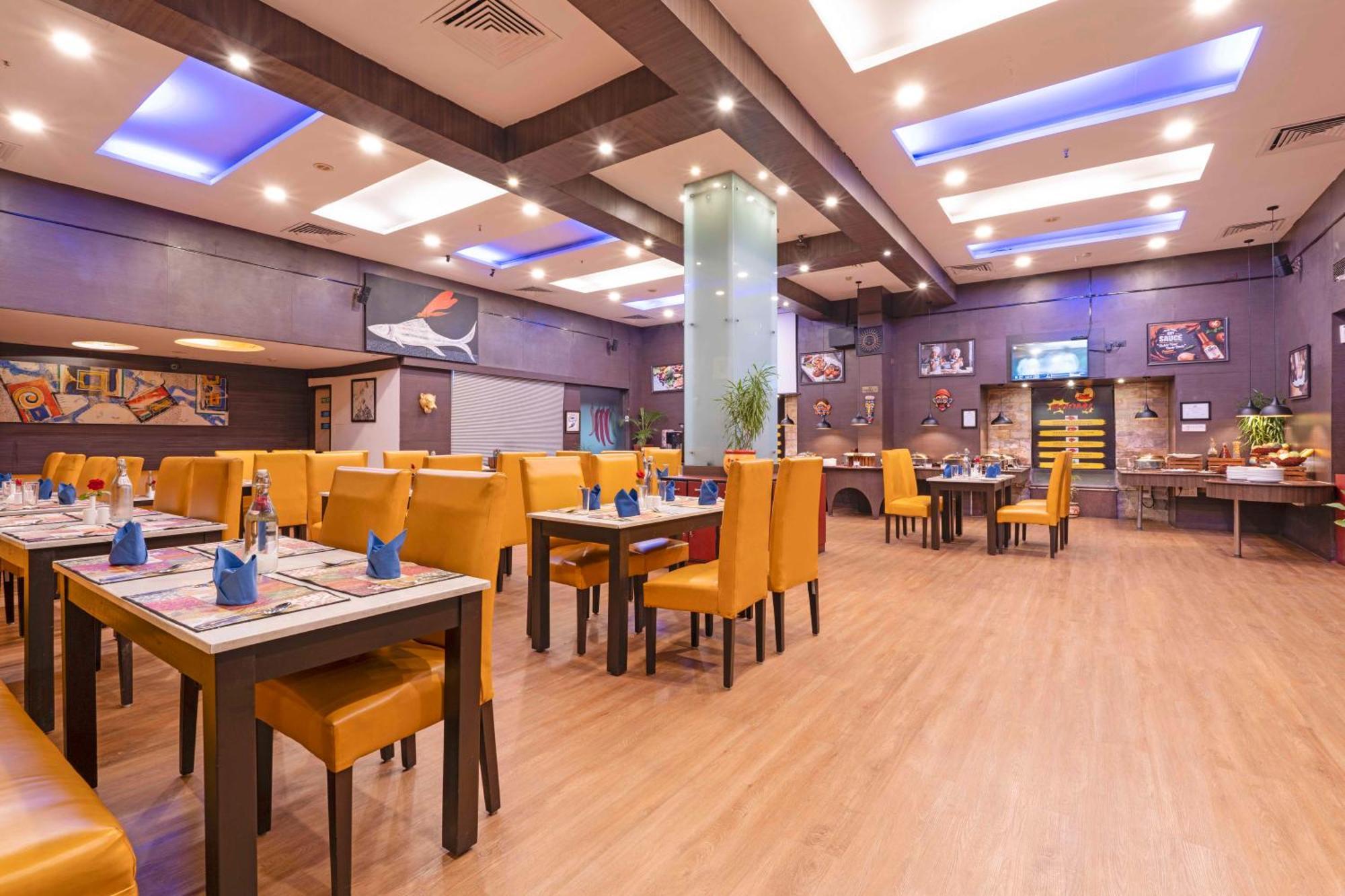 Indismart Hotel Колката Екстериор снимка