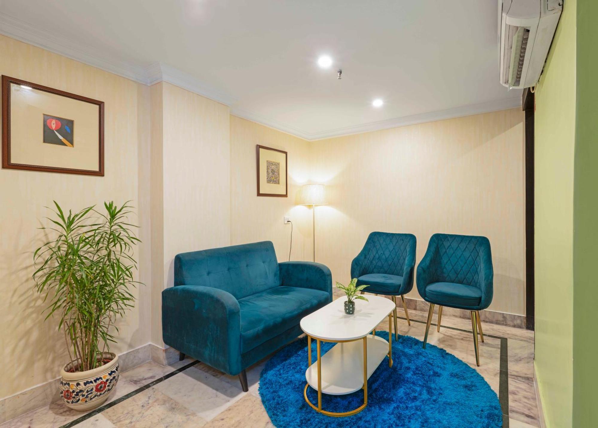 Indismart Hotel Колката Екстериор снимка