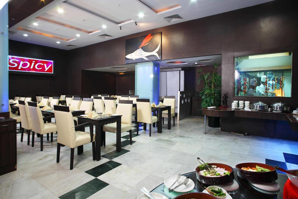 Indismart Hotel Колката Екстериор снимка